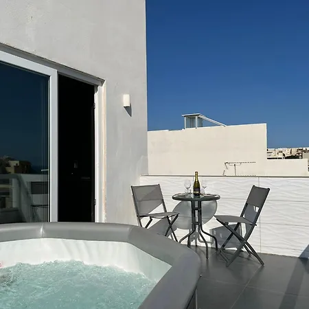 Luxurious Penthouse In Apartment